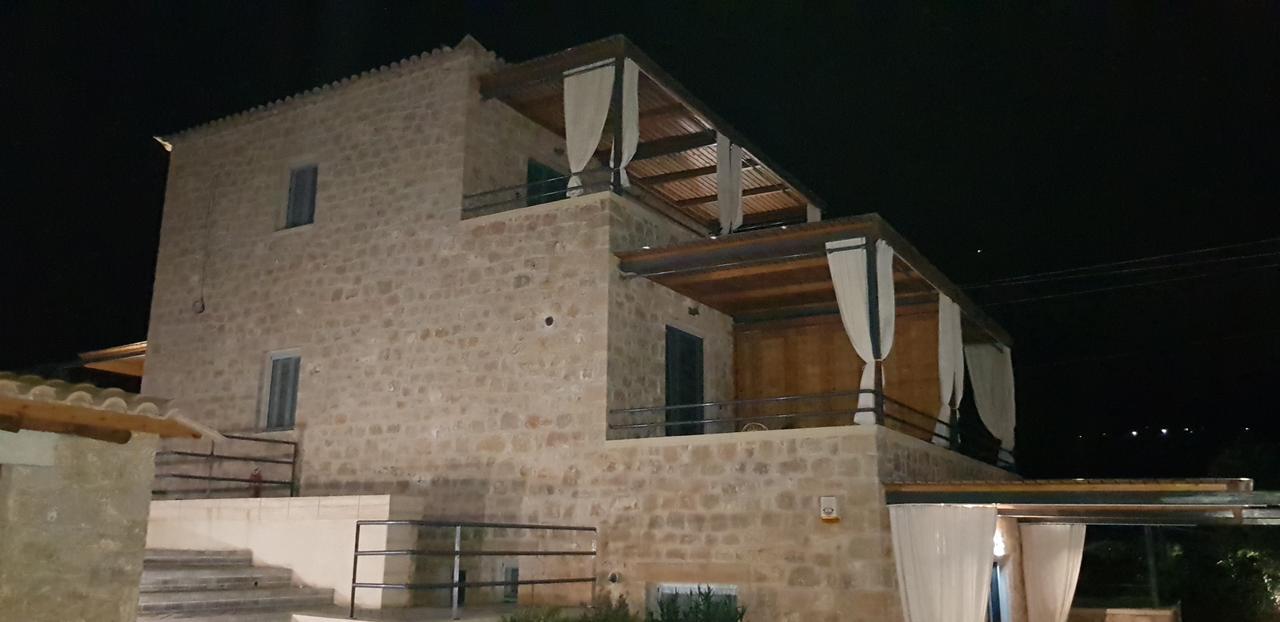 Lithos Guesthouse Kardamili 外观 照片